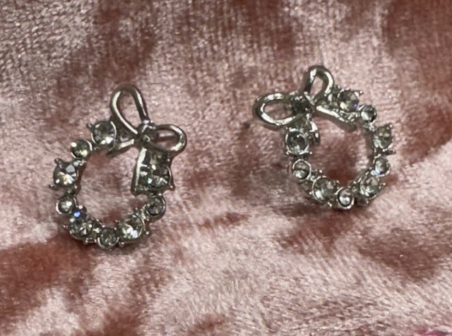 Rhinestone Wreath Post Earrings