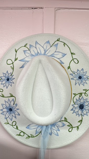 Gracie White Felt Rancher