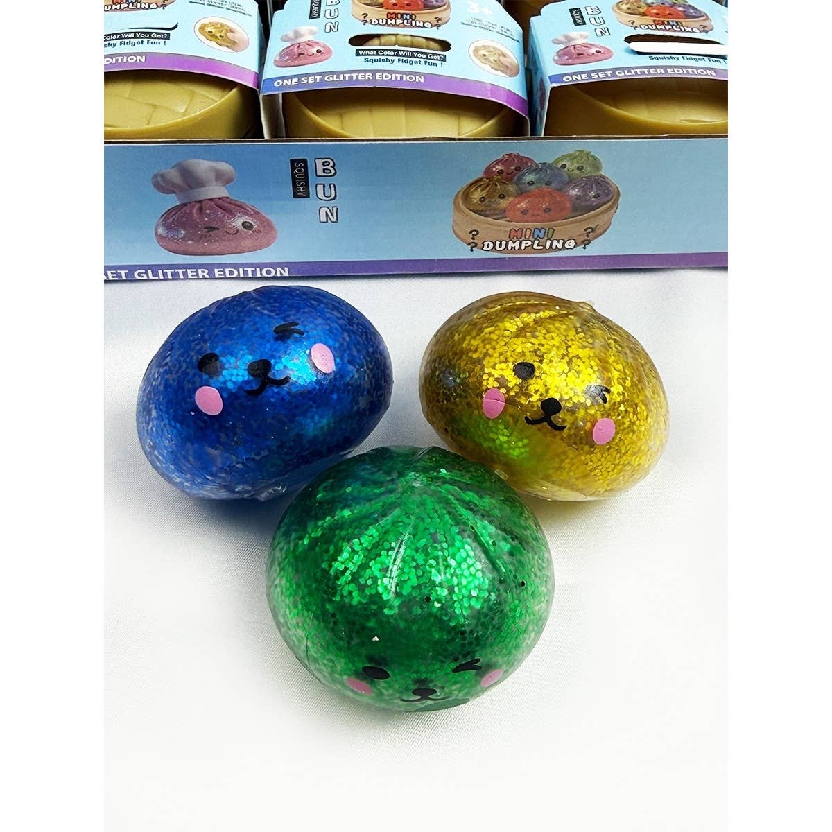 Mini Glittered Dumpling Squishy with Steamer