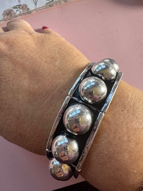 Large Bubble Stretch Bracelet