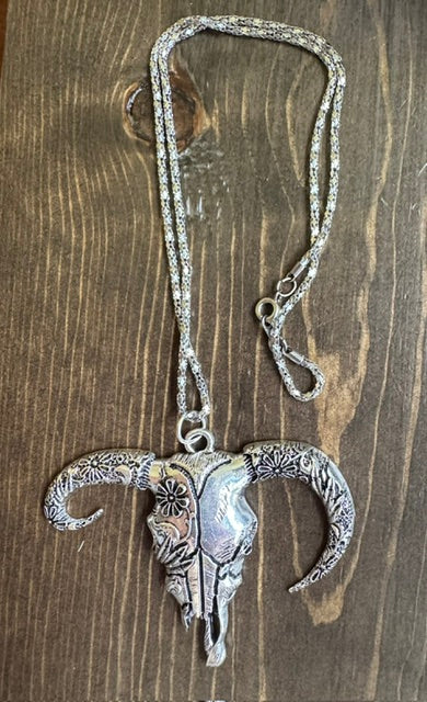 Western Skull Pendant on 18" Silver Tone  Chain